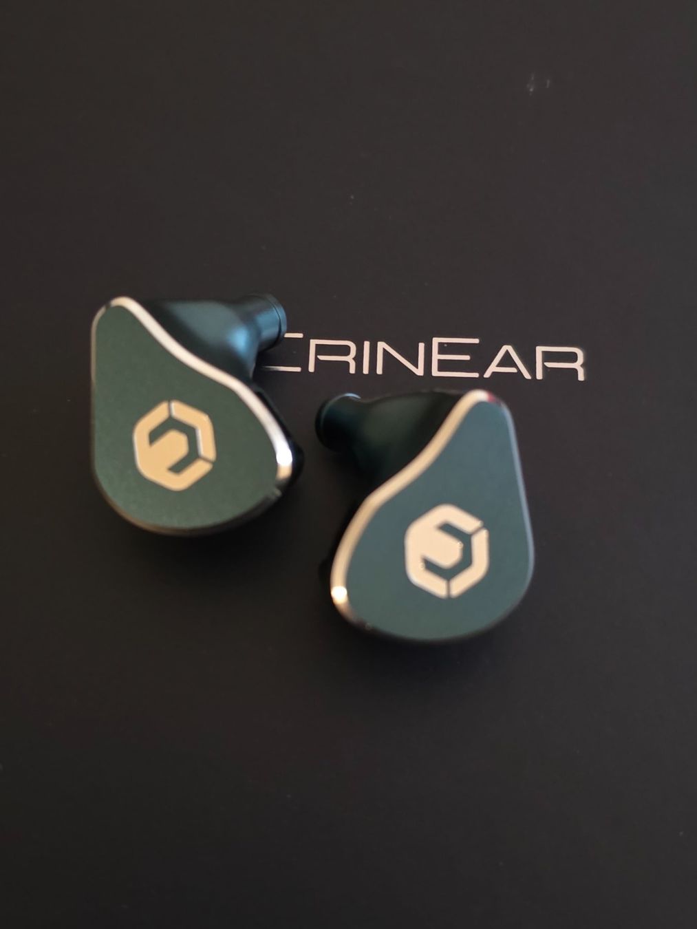 Kopfhörer: CrinEar Nightfall In-Ear Monitors – Neu (gemäss Beschreibung) aus Basel von Gah73