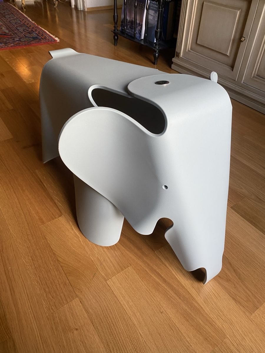 Vitra Tutte le decorazioni: Éléphant Vitra bleu gris, état impeccable! – Nuovo (secondo la descrizione) da Lausanne venduto da sebrep
