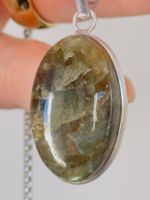 Fashionable labradorite necklace