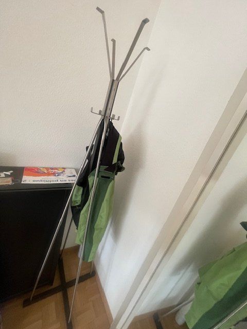 Eisenwaren: porte-manteau ikea – Gebraucht aus Le Grand-Saconnex von Stephane_1010 1