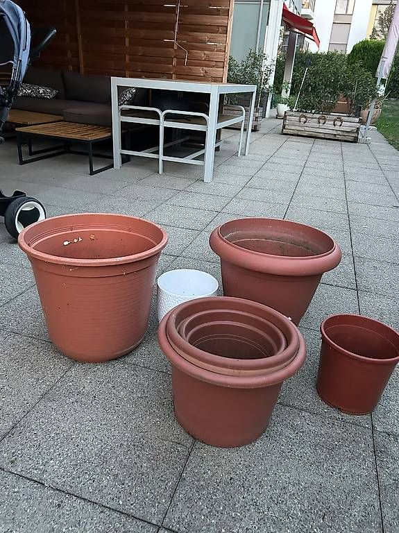 Vasi per fiori: Gartentöpfe/Tontöpfe/Balkon-/Terassentöpfe – Usato da Dietikon venduto da AdiMustafi