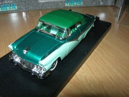 Ford Fairlane 1956 Convertible mit Metallboden *Vitesse 1:43