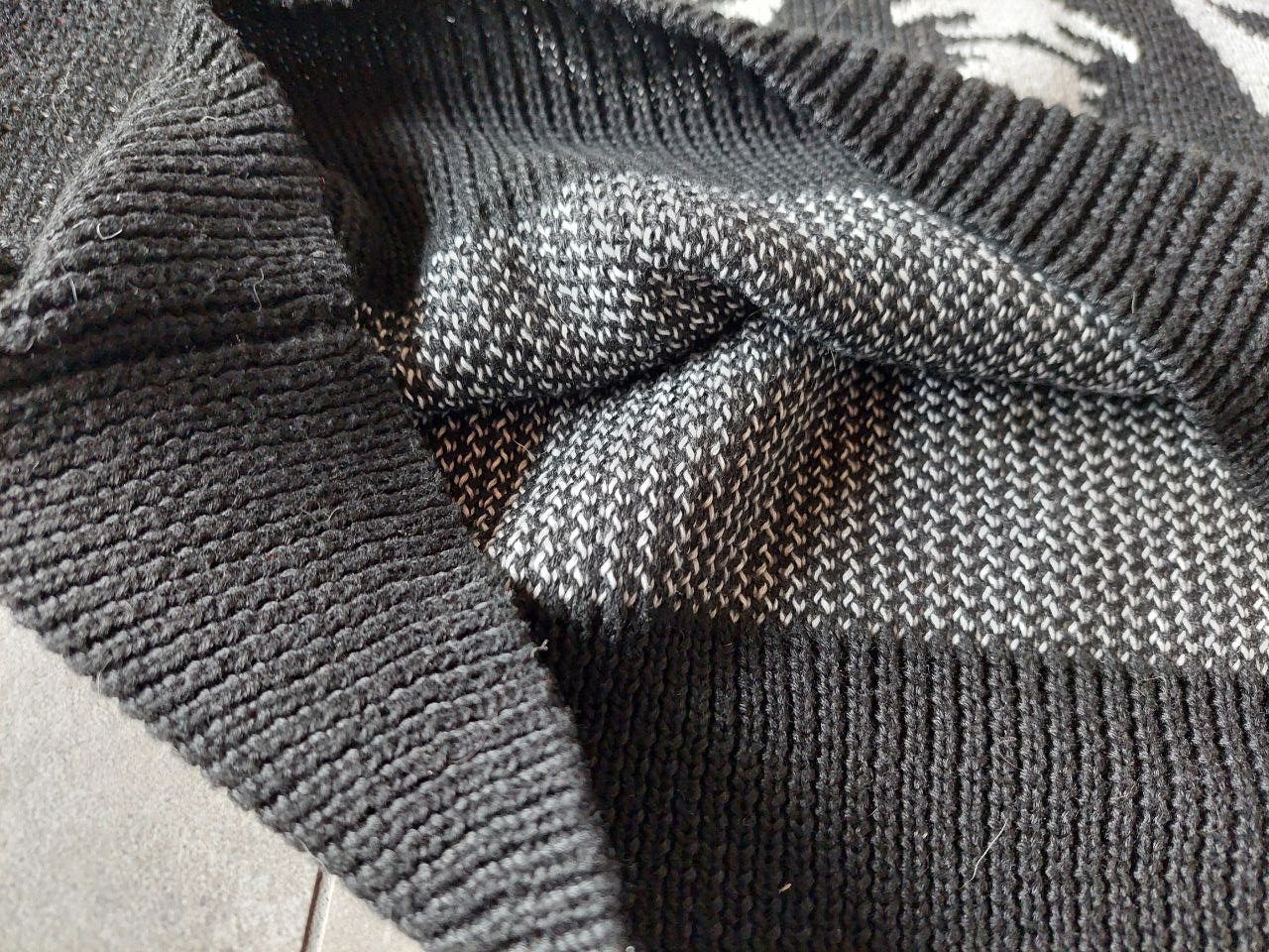 Pullover & Sweatshirts: Skelett Pullover Grösse ca. 164 / 170 – Gebraucht aus Wiesendangen von troawus 2