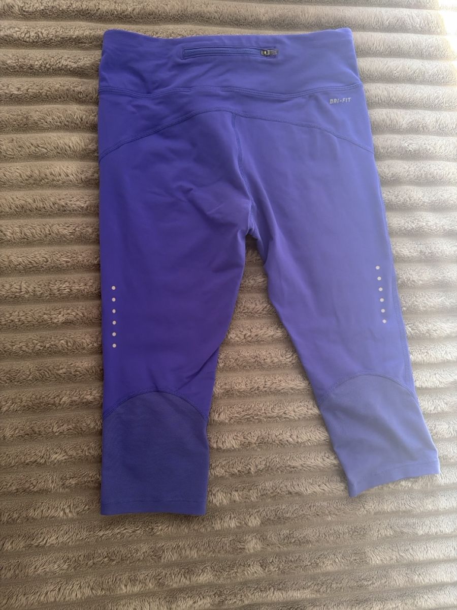 Nike Leggings: Nike Leggins 3/4 Grösse M – Usato da Riehen venduto da fee999 2