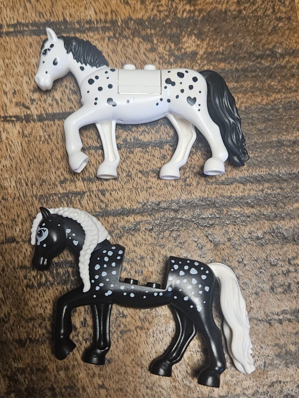 Lego Kit di costruzioni: lego figurine lot de 2 chevaux – Usato da Confignon venduto da Ecrofigs 2