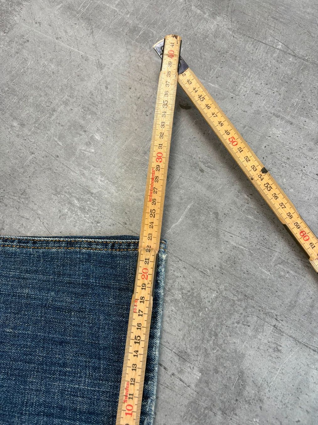 Armani Jeans: Vintage Armani Bootcut Flared Jeans (S) – Nuovo (secondo la descrizione) da Werdenberg venduto da hase.vintage 7