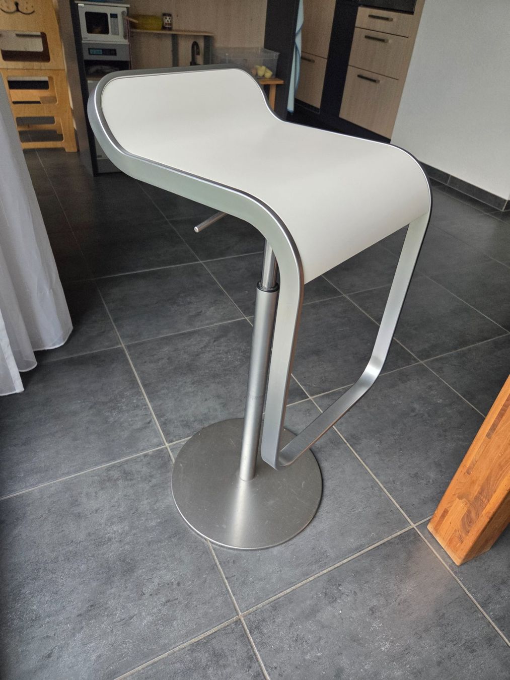 Lapalma Sgabelli: 4er Set Lapalma Designerhocker weiss – Usato da Marbach SG venduto da safemaster777 2