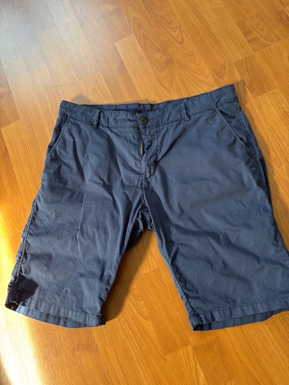 Pantaloni: Shorts dunkelblau Bayard 46 – Usato da Balsthal venduto da Uroby 1