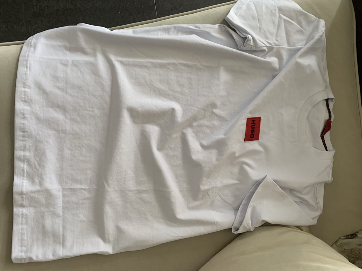 Hugo Boss T-shirt: Hugo Boss Shirt  – Usato da Bergdietikon venduto da zor_856j 7