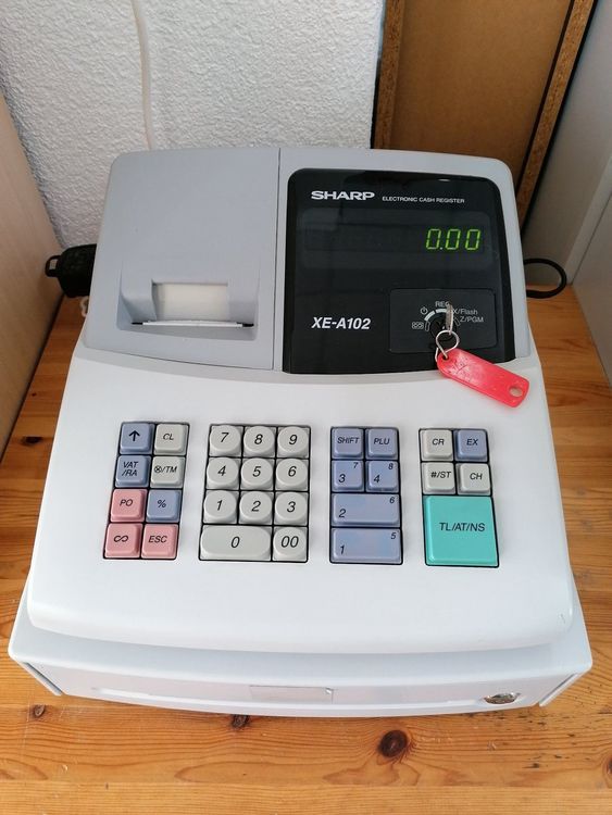 Caisse enregistreuse numérique SHARP XE-A102
