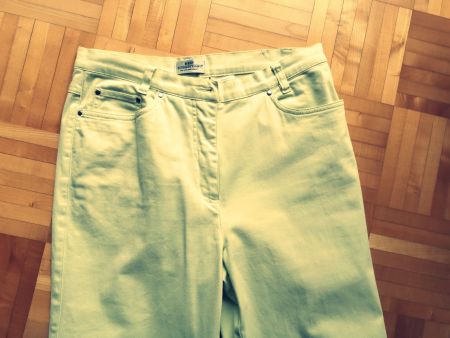 Jeans Gr. 80, lindengrün