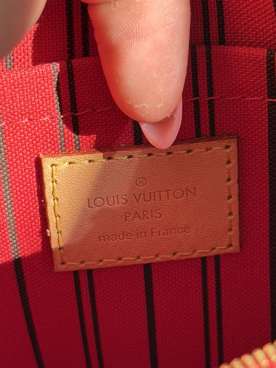 Louis Vuitton Sacs femmes: Louis Vuitton Neverfull Pochette Monogram – Neuf (Voir description) à Wolfhausen par leaze 1