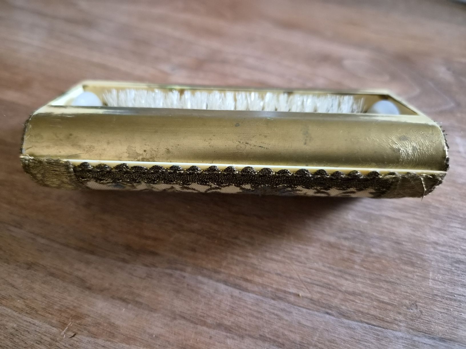 Altro per la casa: Tischbürste, goldfarben mit Blumenmuster – Usato da Brunnen venduto da Livianda 4