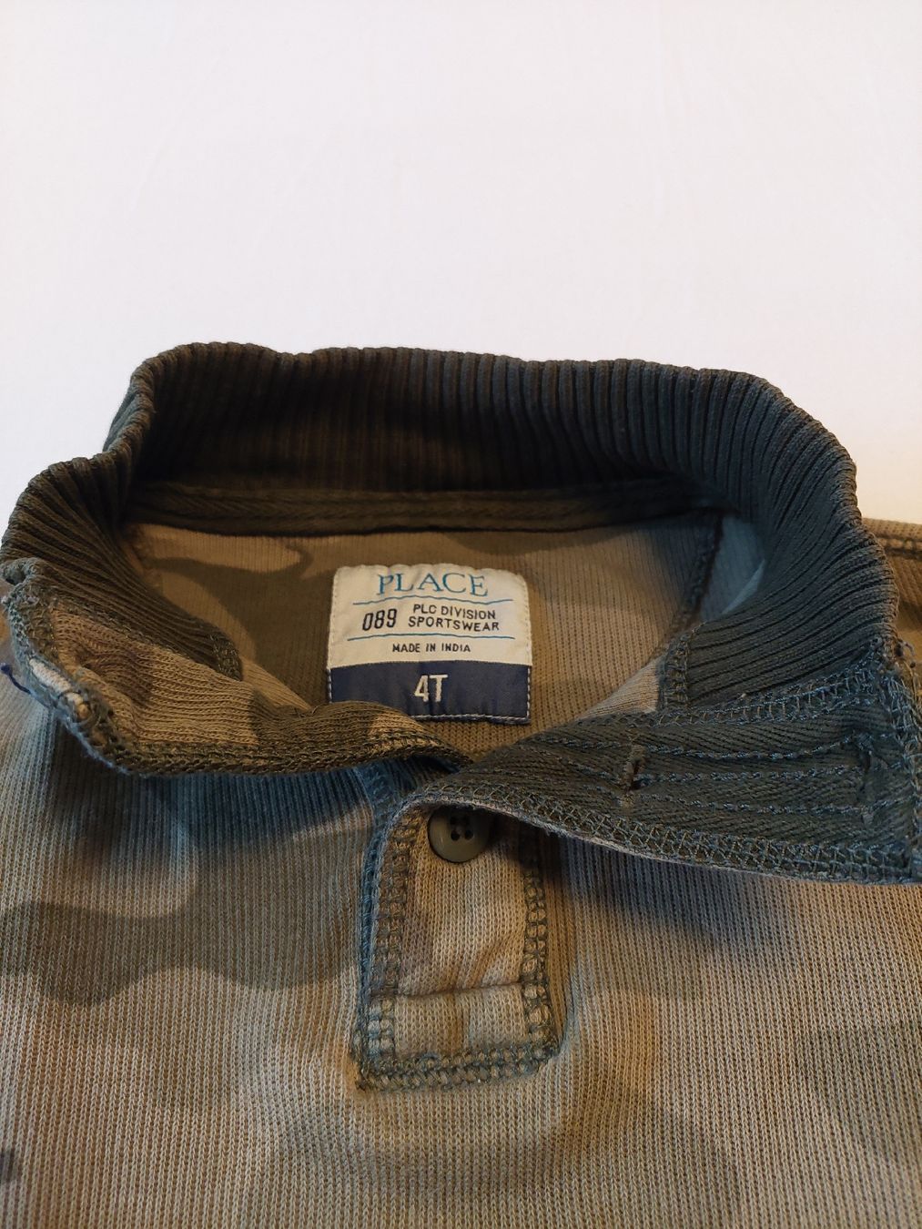 Maglioni & Felpe: Cooles Camouflage Sweatshirt Gr. 98/104 – Usato da Rudolfingen venduto da T.Mueller 1
