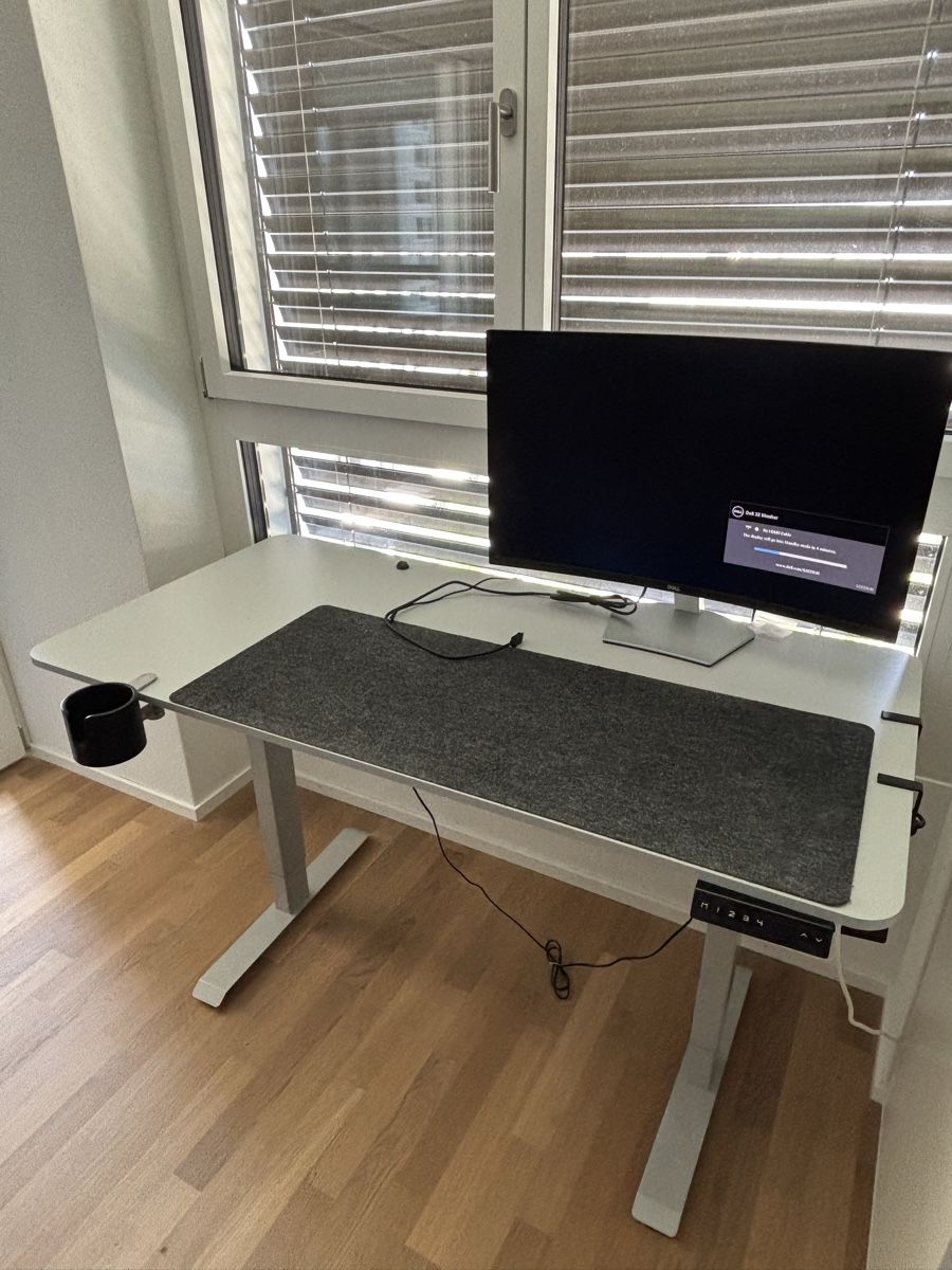 Gonser Scrivanie: Last Chance - Standing Desk grey 140x70cm - good condition – Usato da Spreitenbach venduto da 94l_9shv