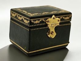 Cartier Art DecoSchatulle mit Seide & Samt antik signiert