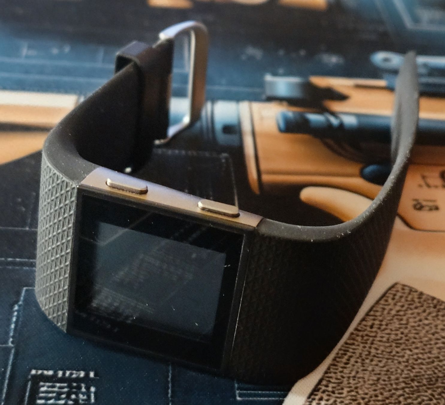 Fitbit Smartwatch: Fitbit Surge Fitness Tracker  ⌚️🏃‍♀️ – Defekt aus Ennetmoos von Faders