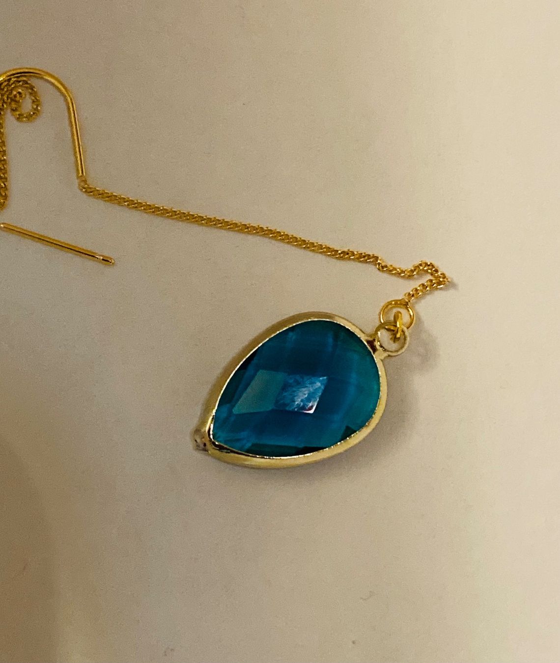 Orecchini pendenti & Orecchini a lobo: Longues boucles dorées perle en verre bleu – Nuovo e nell'imballaggio originale da Genève venduto da ct_fqr8 1