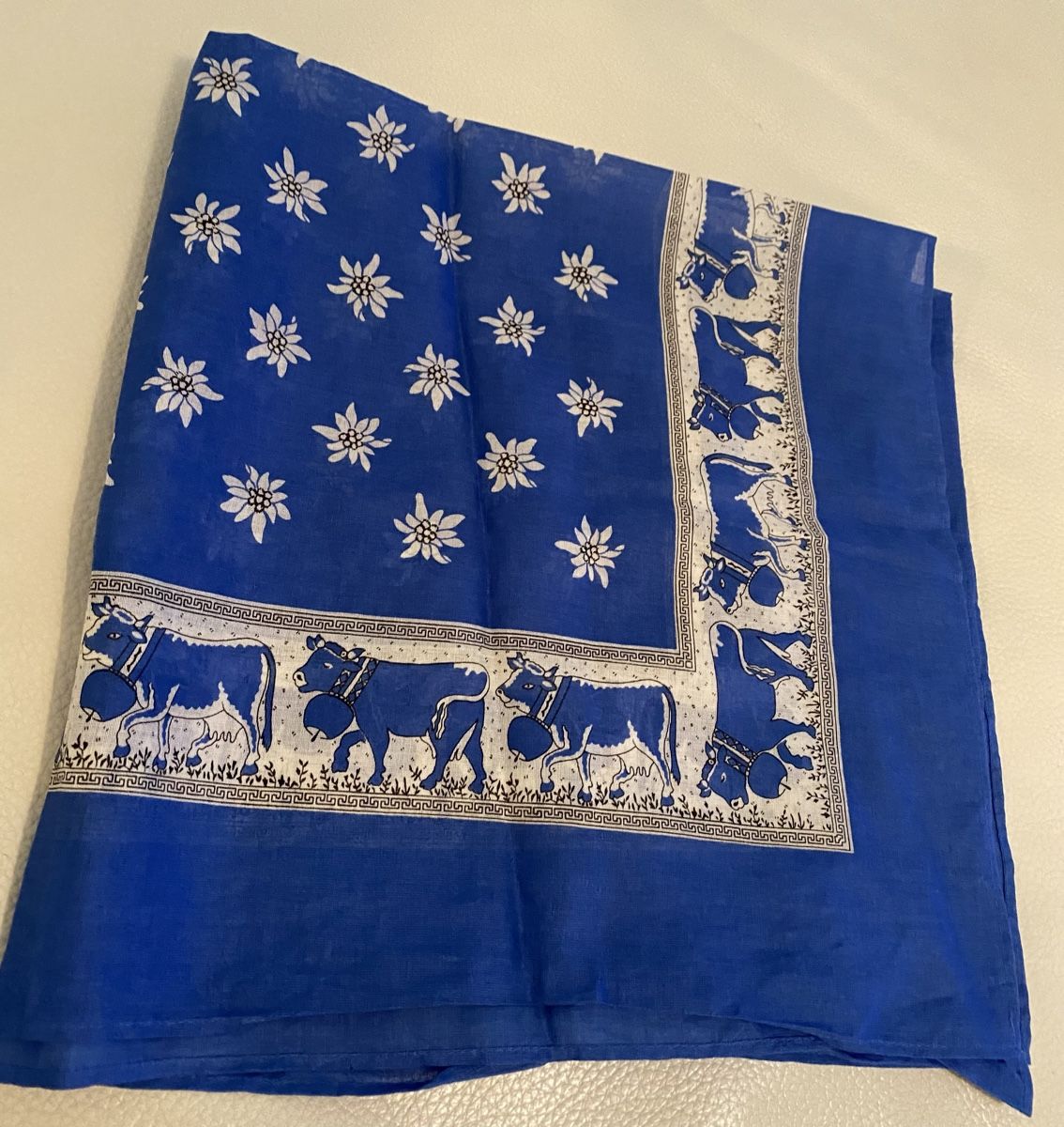 Foulards, Tücher & Schals: Foulard aus baumwolle 🌸 – Gebraucht aus Opfikon von Luis144 2