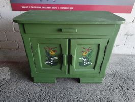 Kommode Holz grün mit Schublade und Blumenbemalung gebraucht