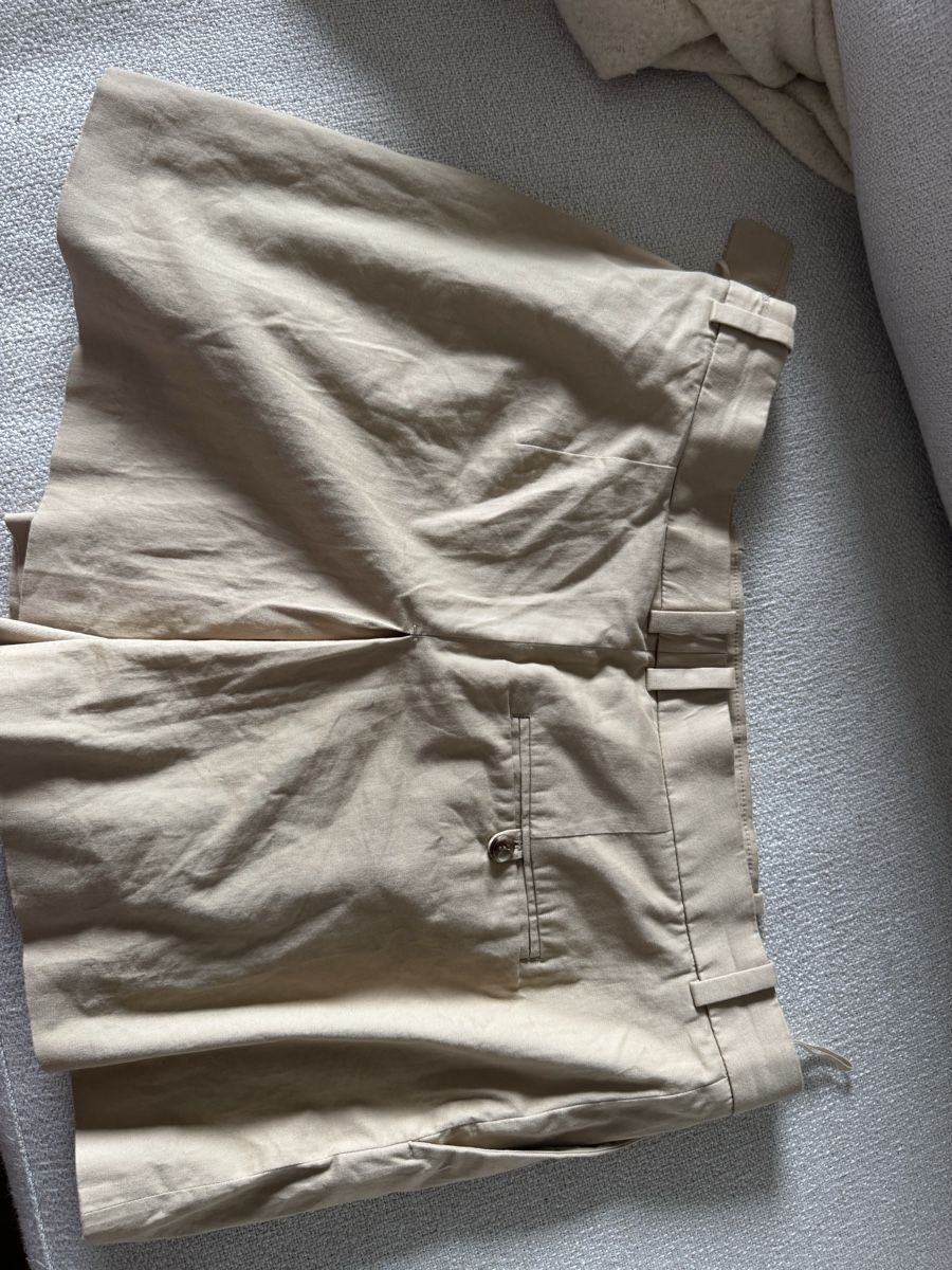 Cos Hosen: COS shorts beige size 44 new – Neu (gemäss Beschreibung) aus Birmensdorf ZH von vic_mv7m 3