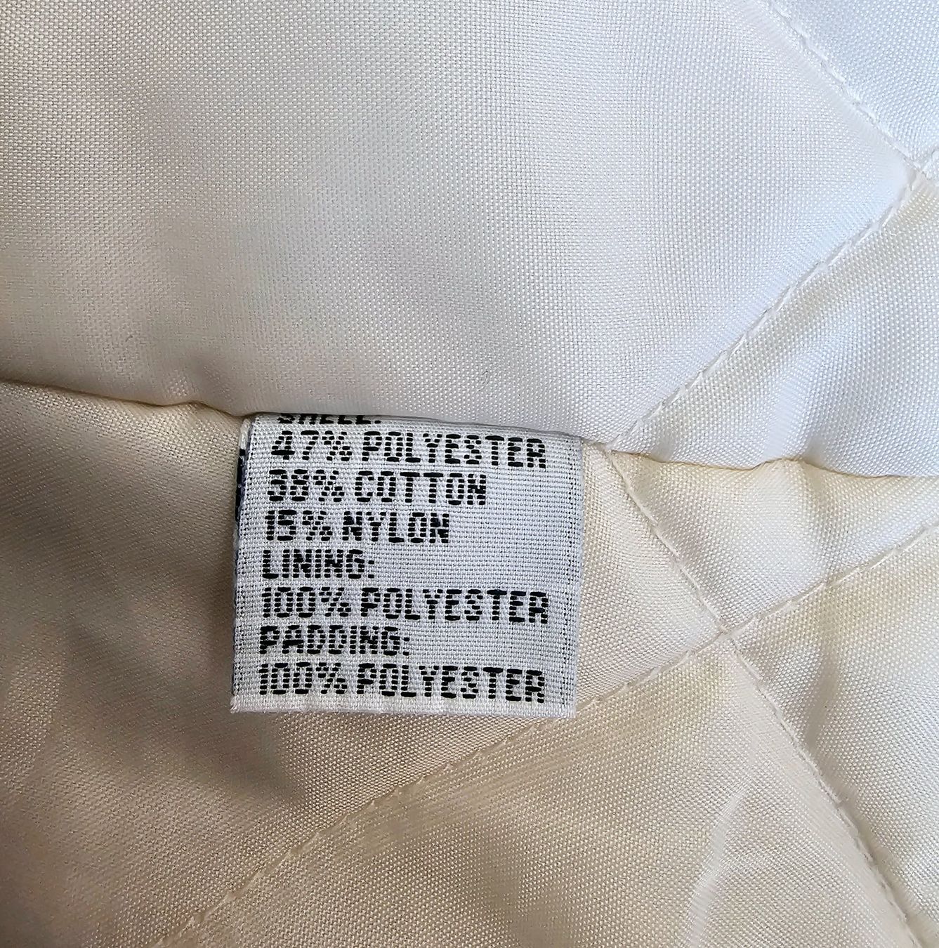 Giacche: Warme Jacke mit Kapuze beige ca. Gr. 36 – Usato da Füllinsdorf venduto da Sunnebliemli7 4