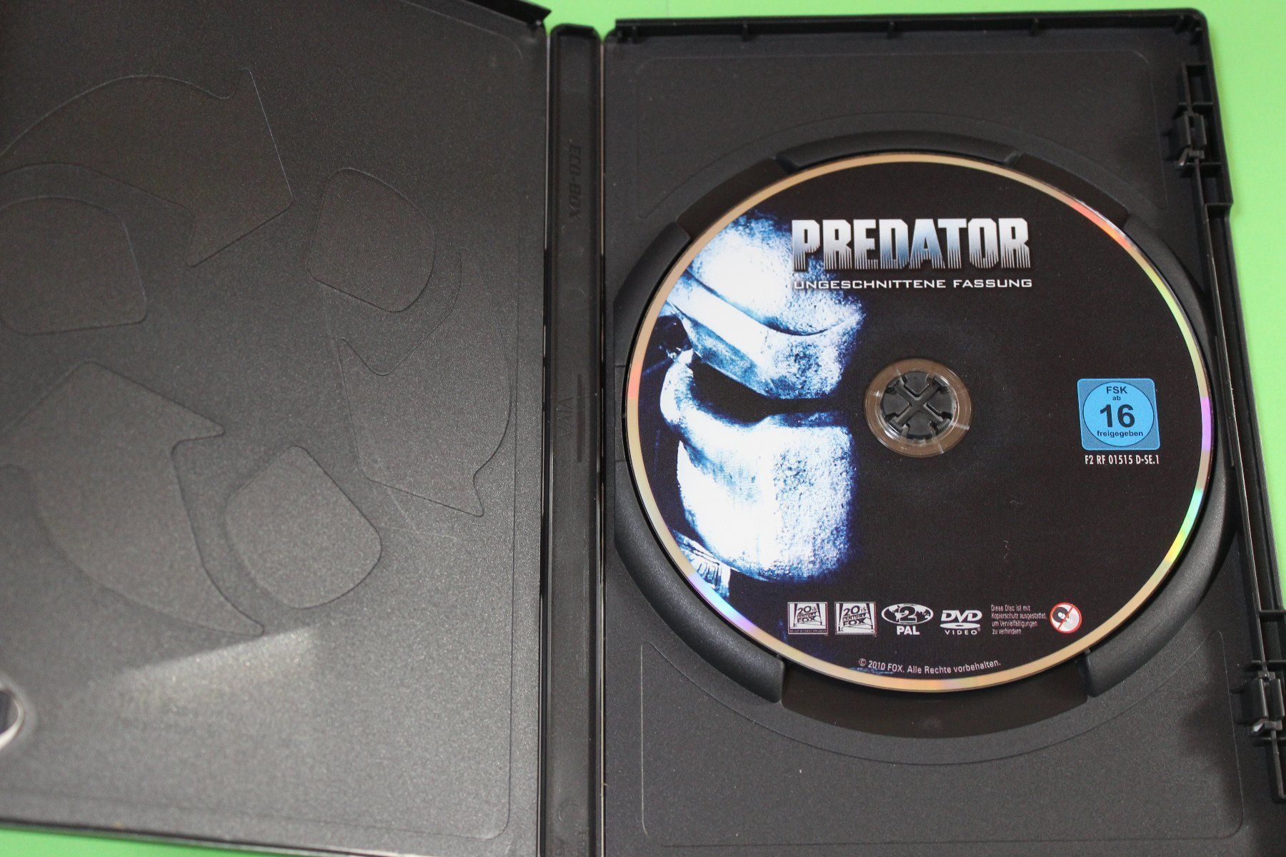 Alle DVDs: PREDATOR (ARNOLD SCHWARZENEGGER) - UNCUT DVD 1987 – Gebraucht aus Tübach von JamesStone 3