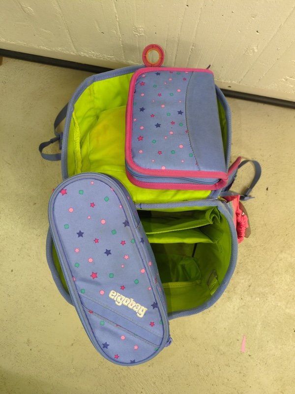 Ergobag Kindertaschen: ergobag pack Schulrucksack-Set (NP 339.-) – Gebraucht aus Embrach von Vza 1