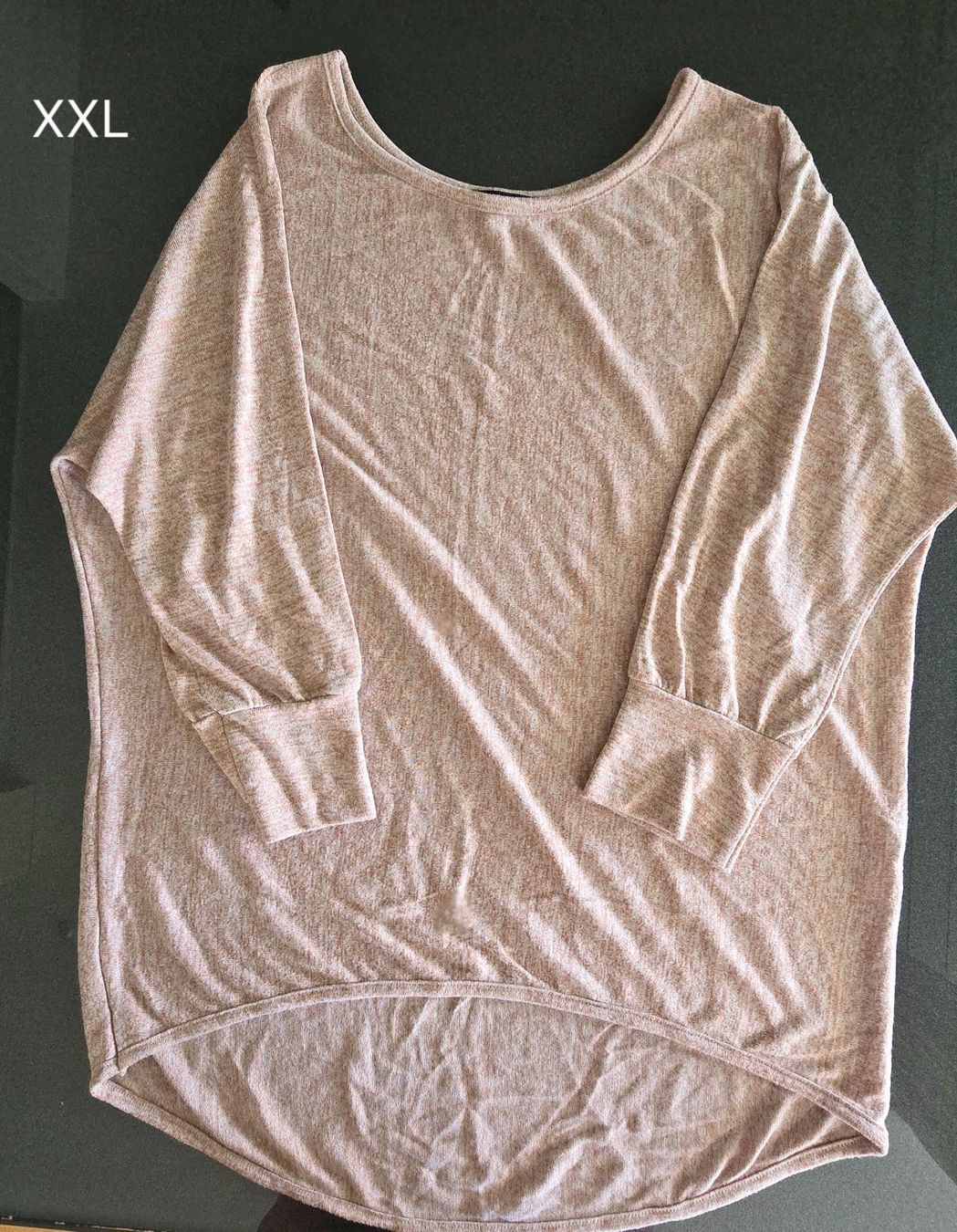 Lots de vêtements: SET 2x Damen Pulli XXL – D'occasion à Meggen par Rasprodaja 1