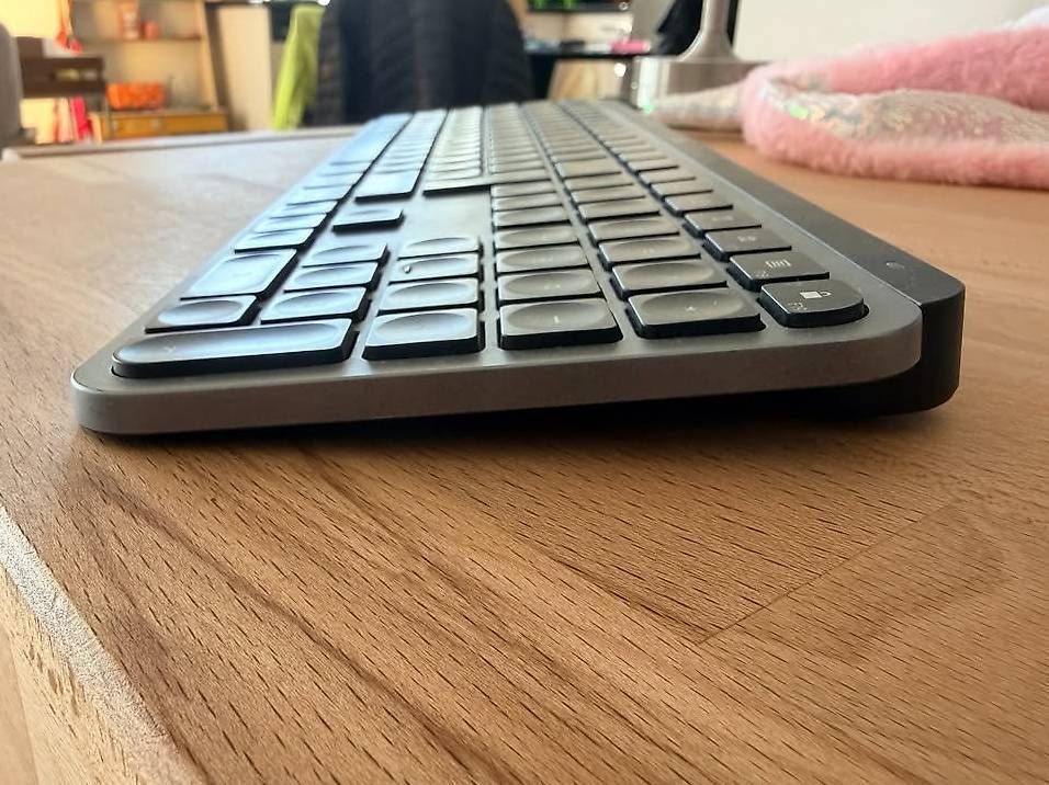 Logitech Tastiere: Logitech MX Keys for Mac - Clavier sans fil CH - Gris – Usato da Collombey venduto da malik.bkn 1