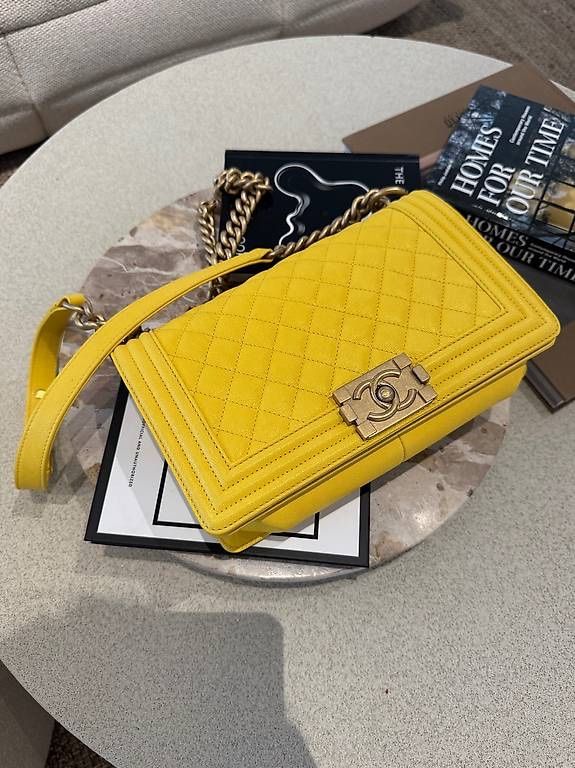 Chanel Borse: CHANEL BOY TASCHE GELB – Nuovo (secondo la descrizione) da Schwyz venduto da bofb