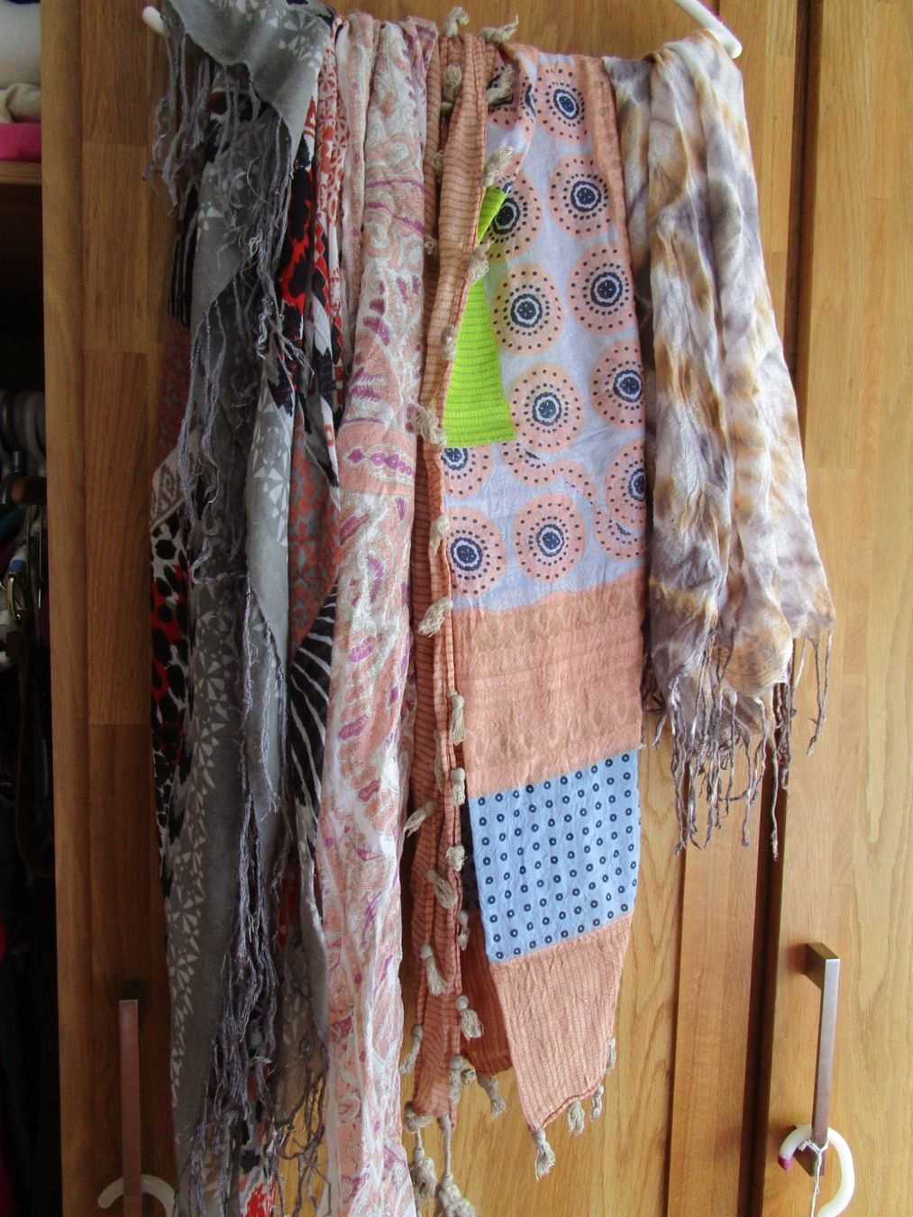 Foulard & Sciarpe: Schöne Halstücher – Usato da Birmenstorf AG venduto da Edelweiss25