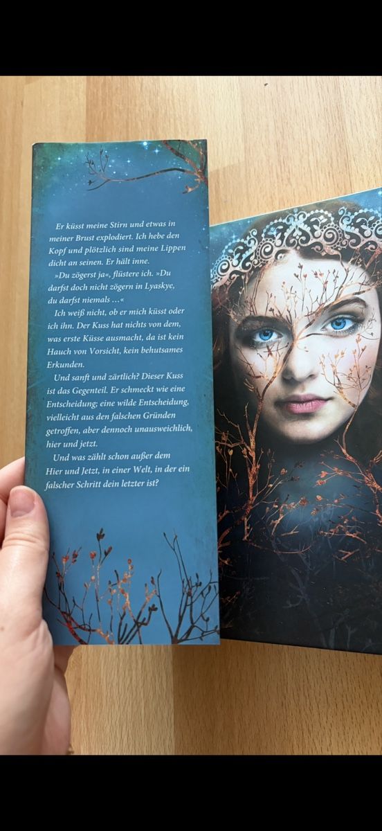 Libri: One True Queen Bücherpaket – Usato da Bern venduto da ece_nxk7 3