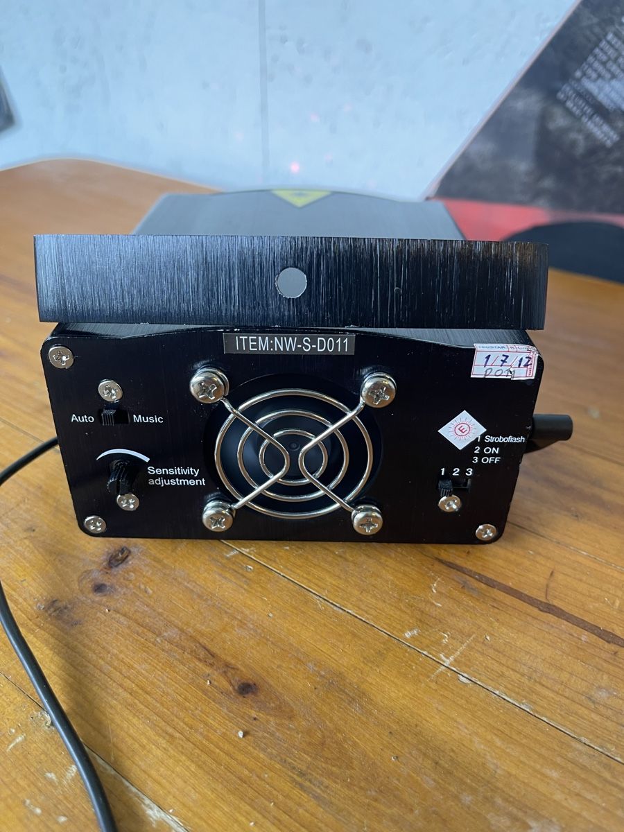 Lampade: Laser Stage Lightning – Usato da Murten venduto da Ski-Outlet 3
