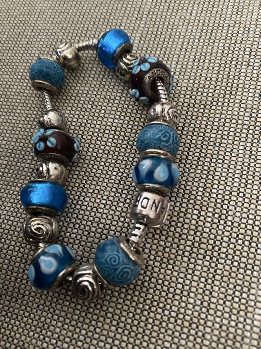 Armbänder & -reifen: Andreani Armband mit Charms – Gebraucht aus Muri AG von sonneblueme10 1