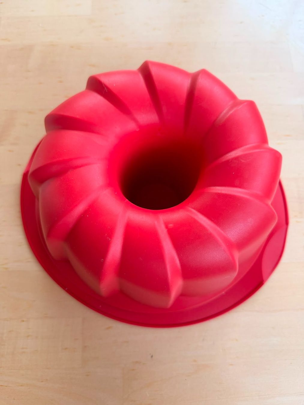 Tupperware Moules à gâteaux: Tupperware Silikon Gugelhupfform – D'occasion à Gwatt (Thun) par Knuddel.88 1