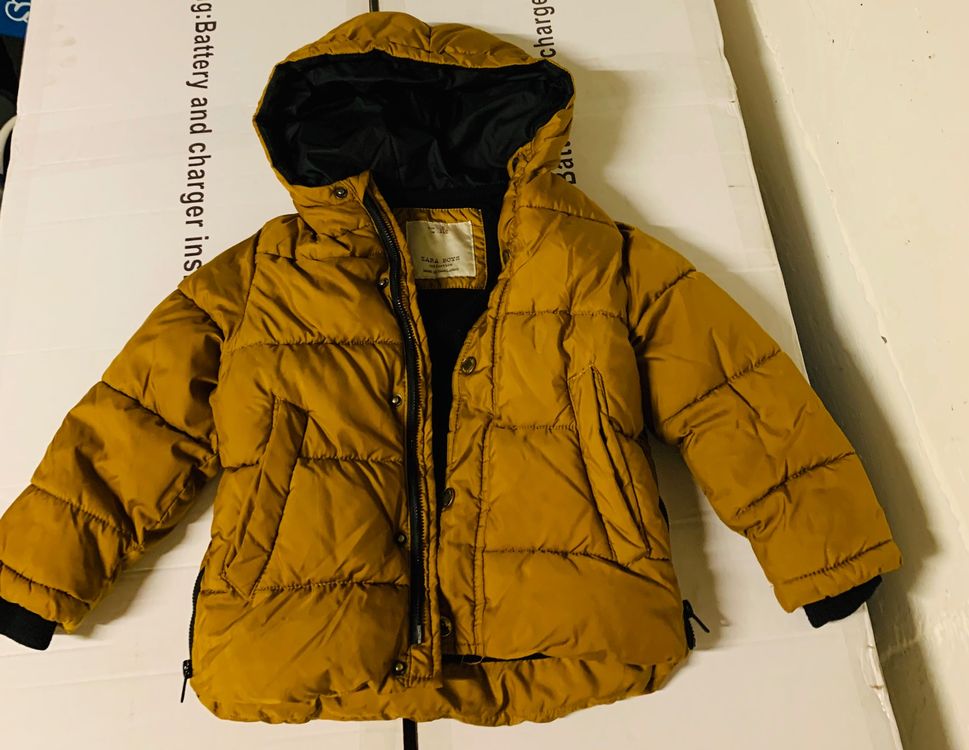 Junge Winter Jacke Zara grosse 110 super Zustand sehr warm