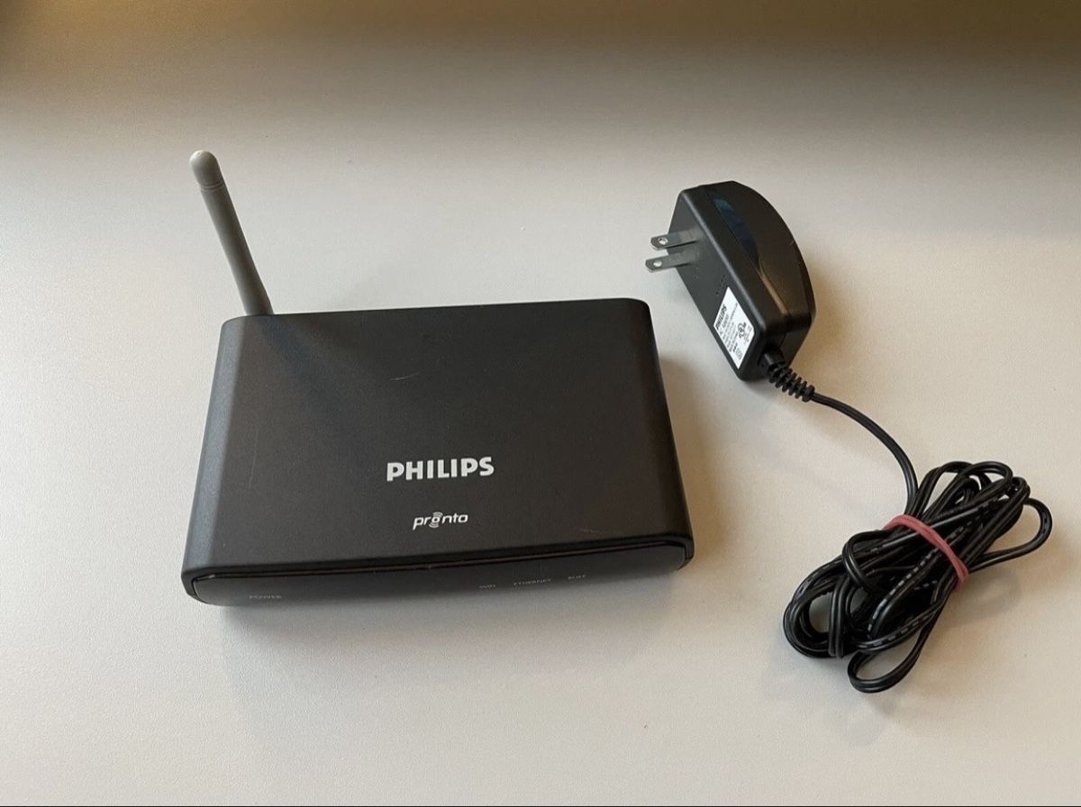 Philips WiFi: Philips RFX9400 Pronto Wireless Extender – Usato da Luzern venduto da gparadise1 1
