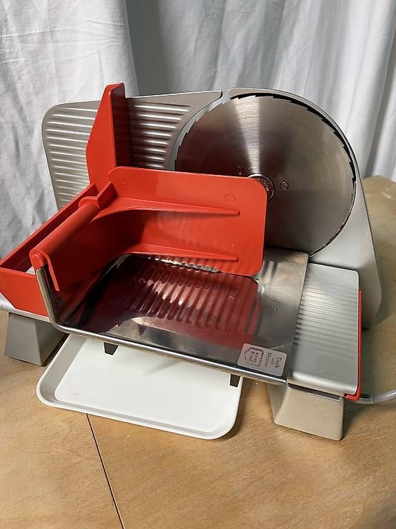 Elettrodomestici da cucina: Aufschnittmaschine  – Usato da Rapperswil SG venduto da welmero 2