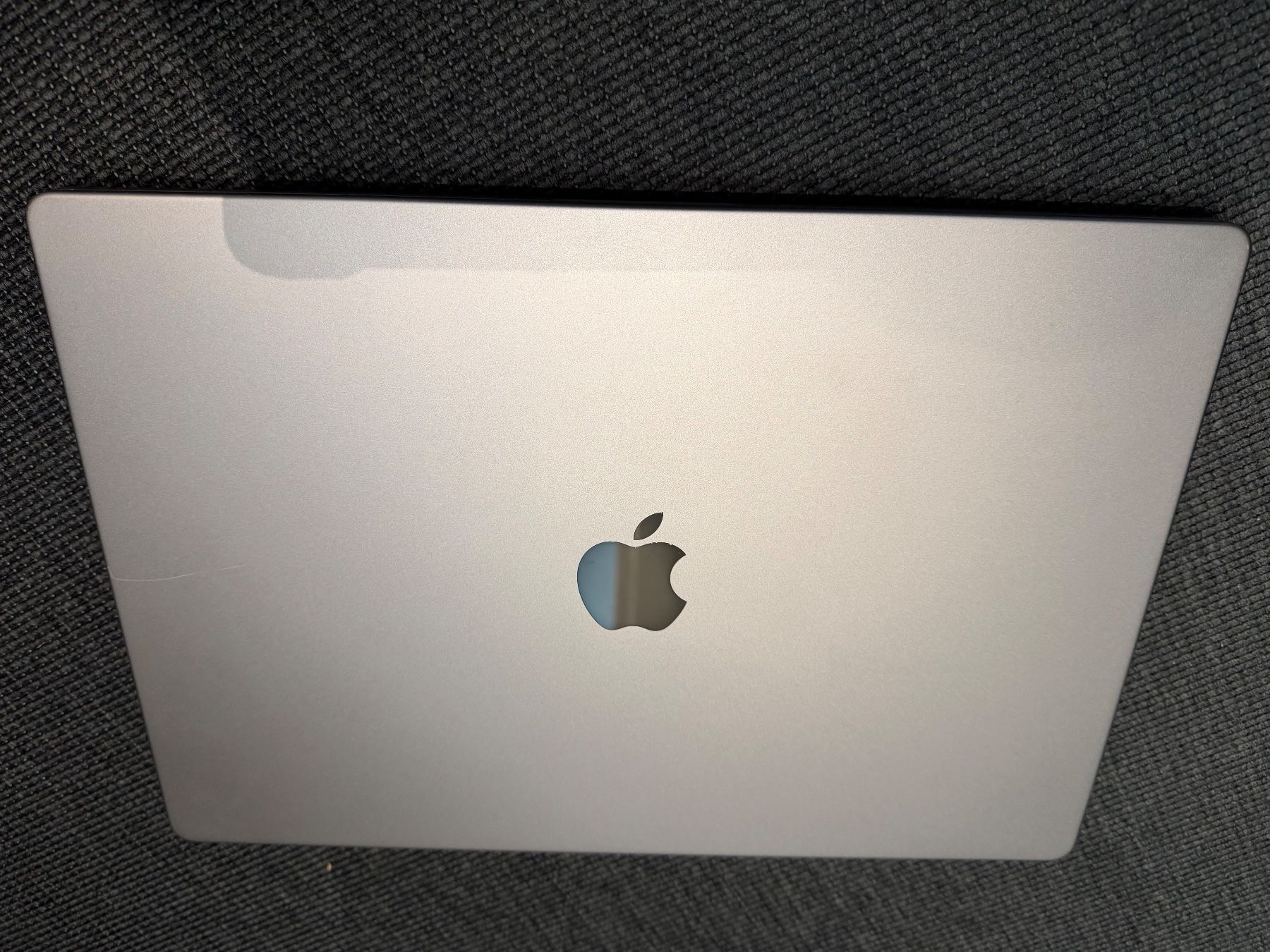 Apple Notebook: MacBook Pro M1 16" Display defekt – Difettoso da Kloten venduto da ric_lg52