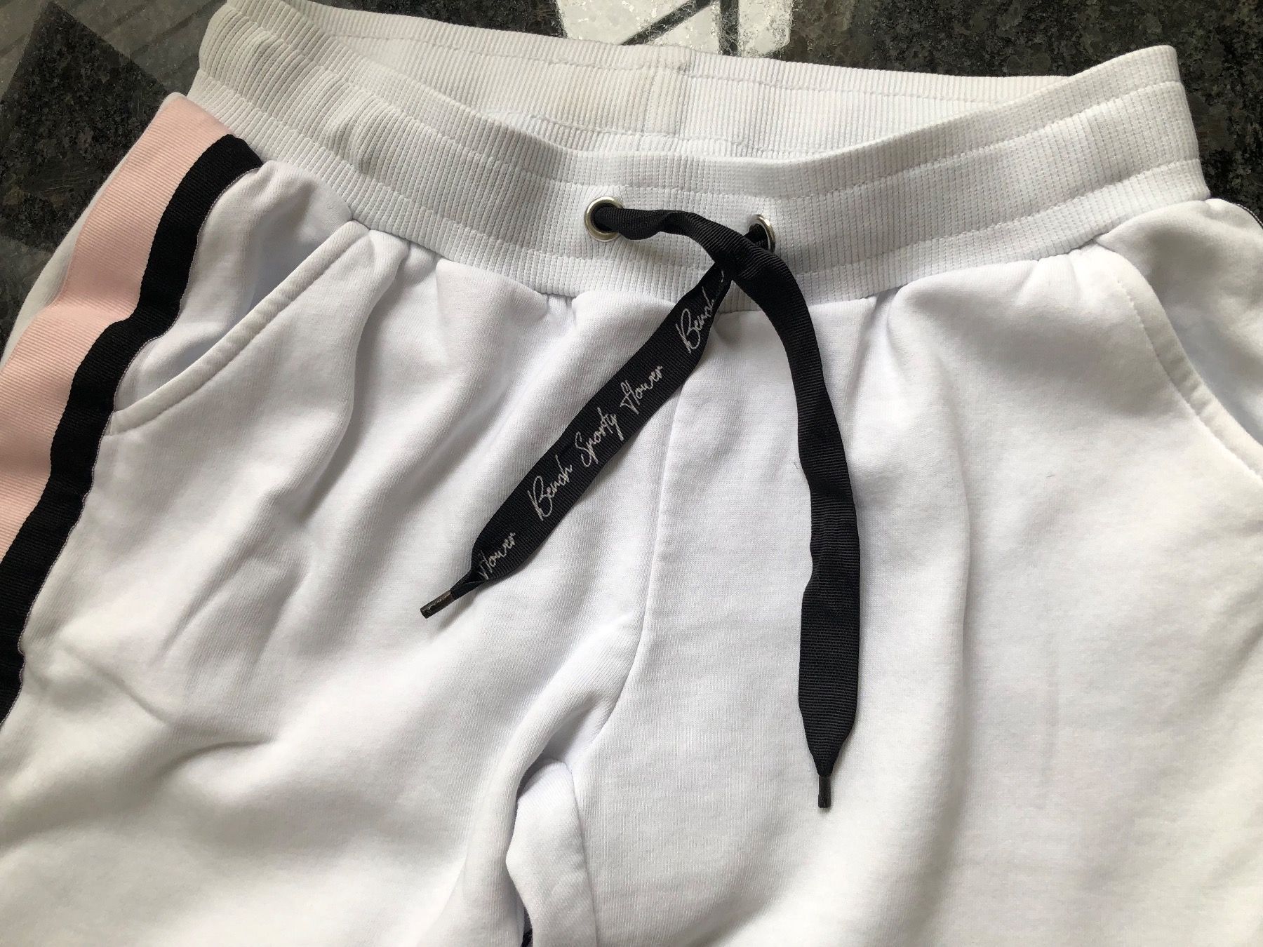 Completi & Tailleur: Jogginganzug – Usato da davos Platz venduto da cla_qjb2 1