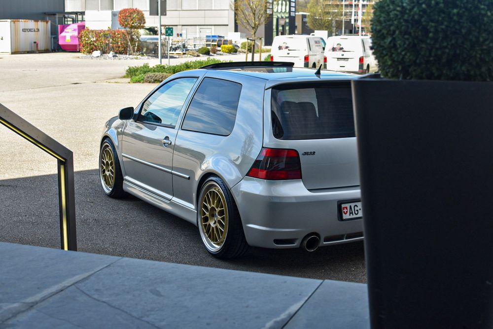 Golf 4 R32 (Gebraucht) in Volketswil für CHF 36000 – nur Abholung auf ...