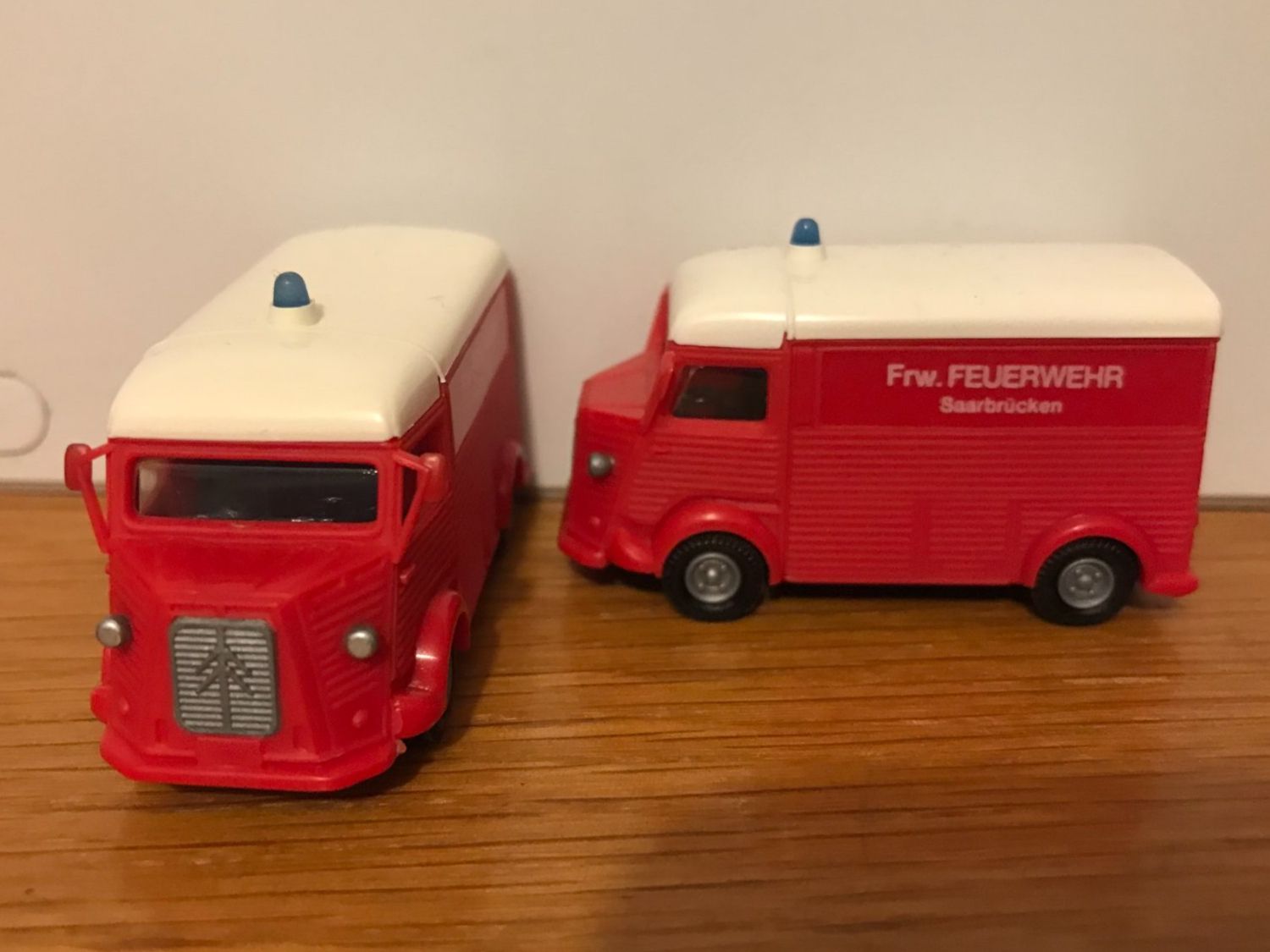 Praliné Modellini d'auto: 2x Praliné Citreon H Feuerwehr – Usato da Luzern venduto da mey_s13
