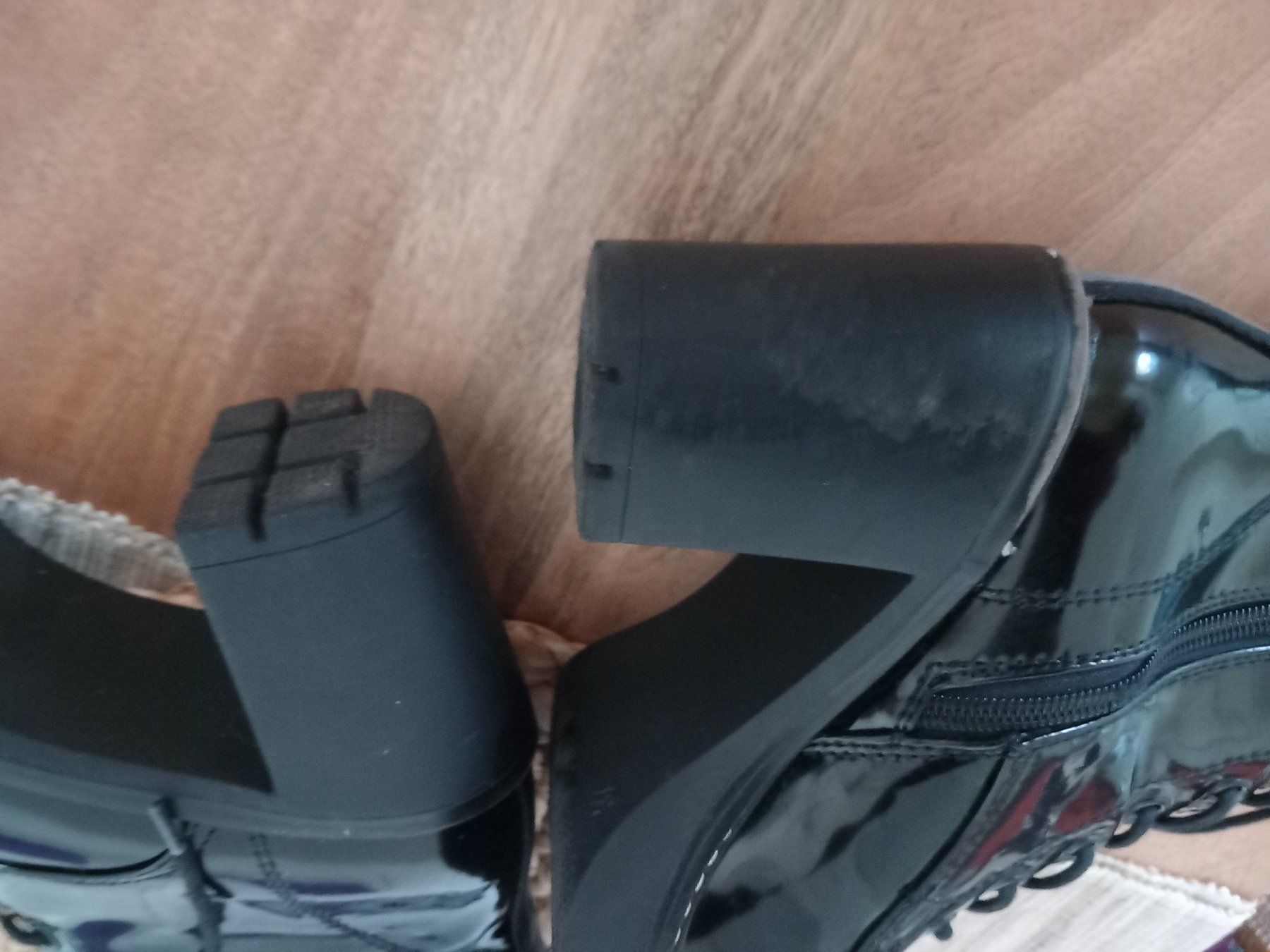Damenschuhe: Stiefeletten, Boots, Lackleder, schwarz, Gr. 37 – Gebraucht aus Wanzwil von lonelybeachhouse 4