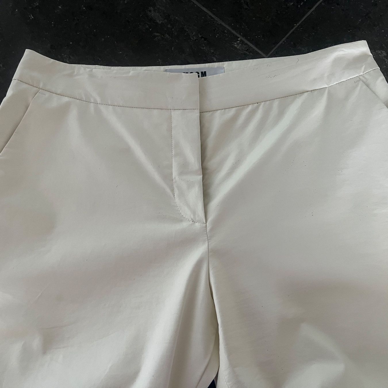 Pantaloni: MSGM Lederlook Hose Gr 38 – Usato da Hildisrieden venduto da Inna71 3