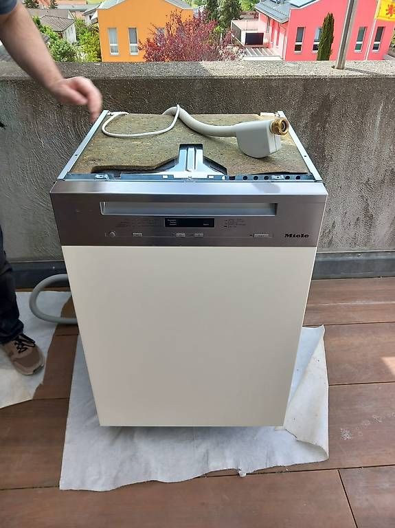Machines à laver la vaisselle: Geschirrspüler Miele 55 cm – D'occasion à Grüsch par aconze 1
