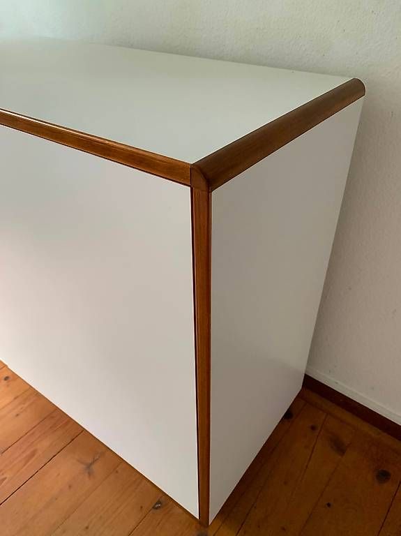 Cassettiere: Vintage Kommode/ Sideboard weiss mit Holzrahmen – Usato da Zürich venduto da al__97zr 2