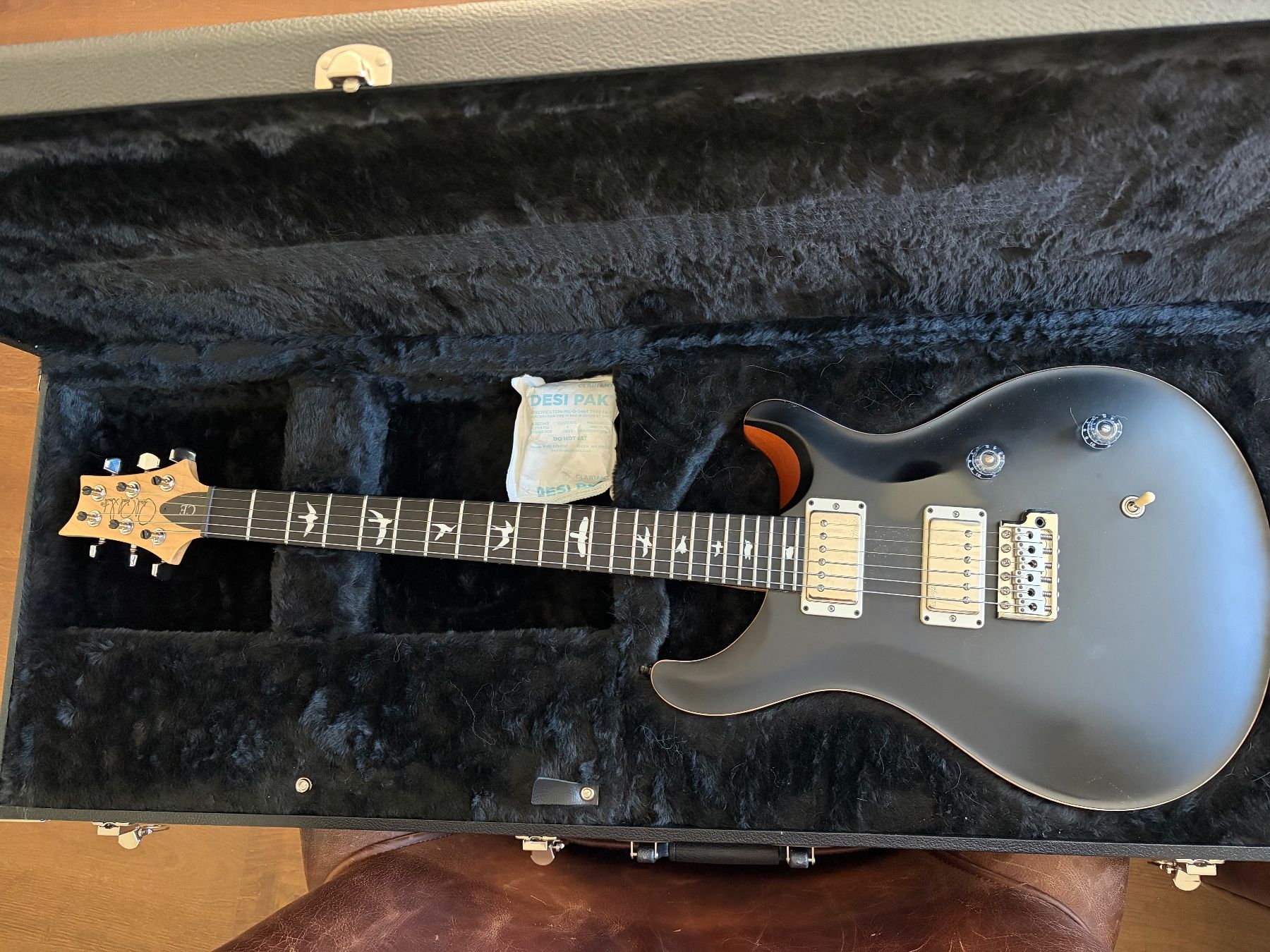 PRS Musikinstrumente: Prs ce24 satin black limited – Gebraucht aus Sachseln von zol_w65w