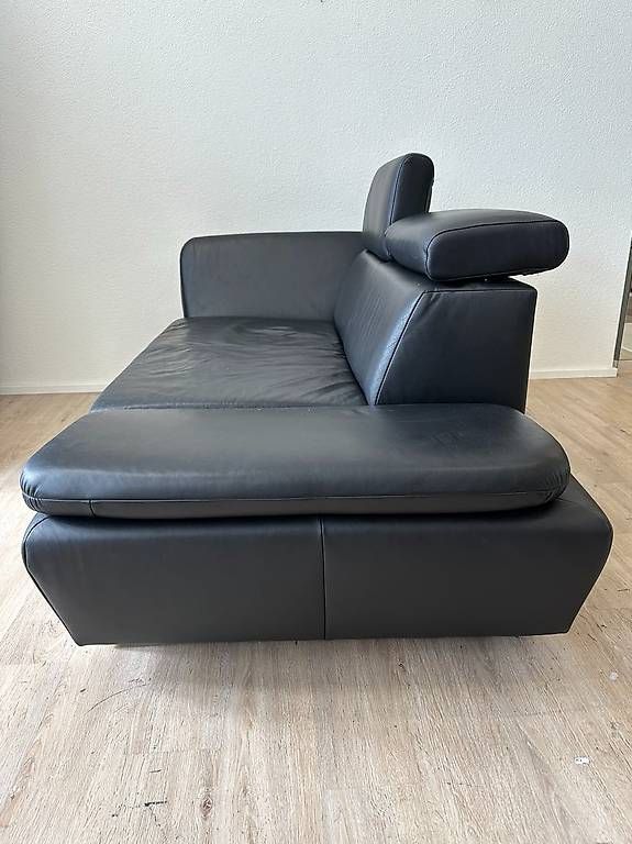 Divani: Modernes 2-Sitzer Sofa aus Kunstleder in Schwarz – Usato da Obernau venduto da Arche_Noah_Brocki 4