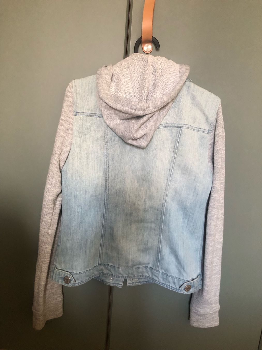 Guess Giacche: Jeansjacke Guess – Nuovo (secondo la descrizione) da Zürich venduto da vl_ad 2
